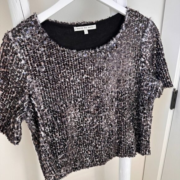 Search for Sanity Faux Fur Sequin Shell Top SZ L - Picture 13 of 15